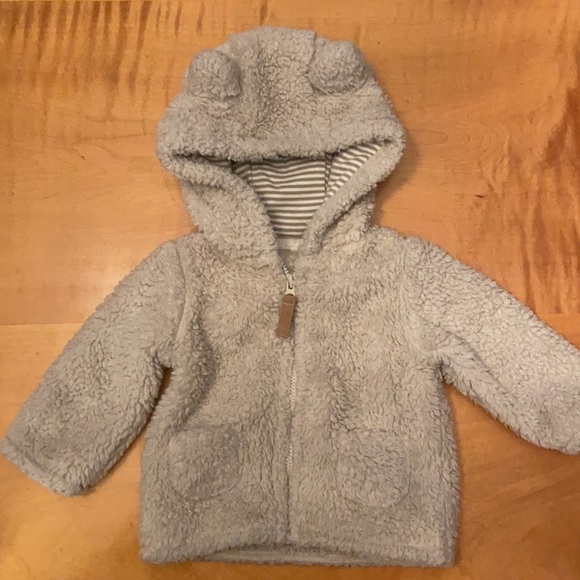 Carter’s 3 Month Fuzzy Hooded Zip Up Cream Jacket - Picture 1 of 4